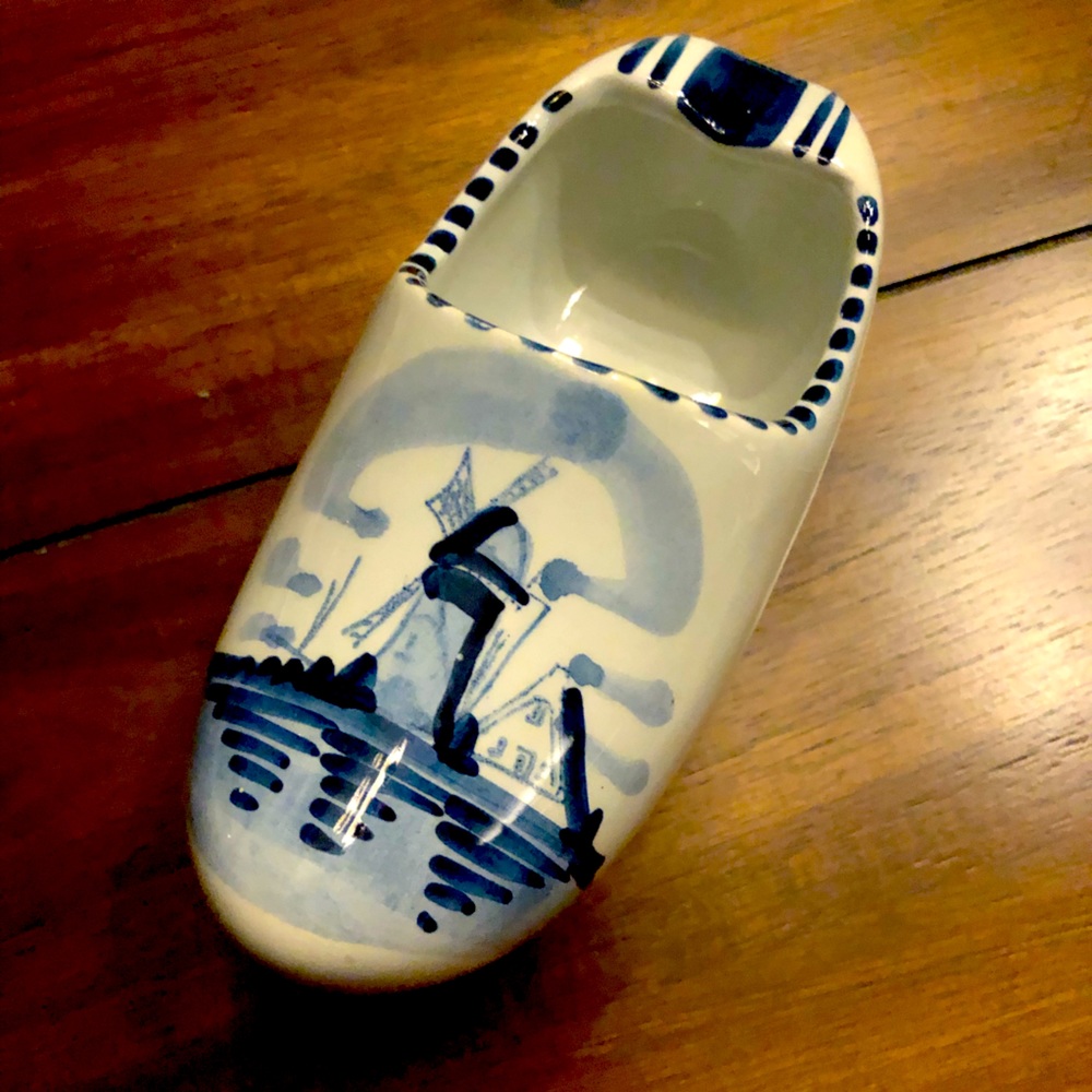 Vintage DELFT clog shoe ashtray planter blue white